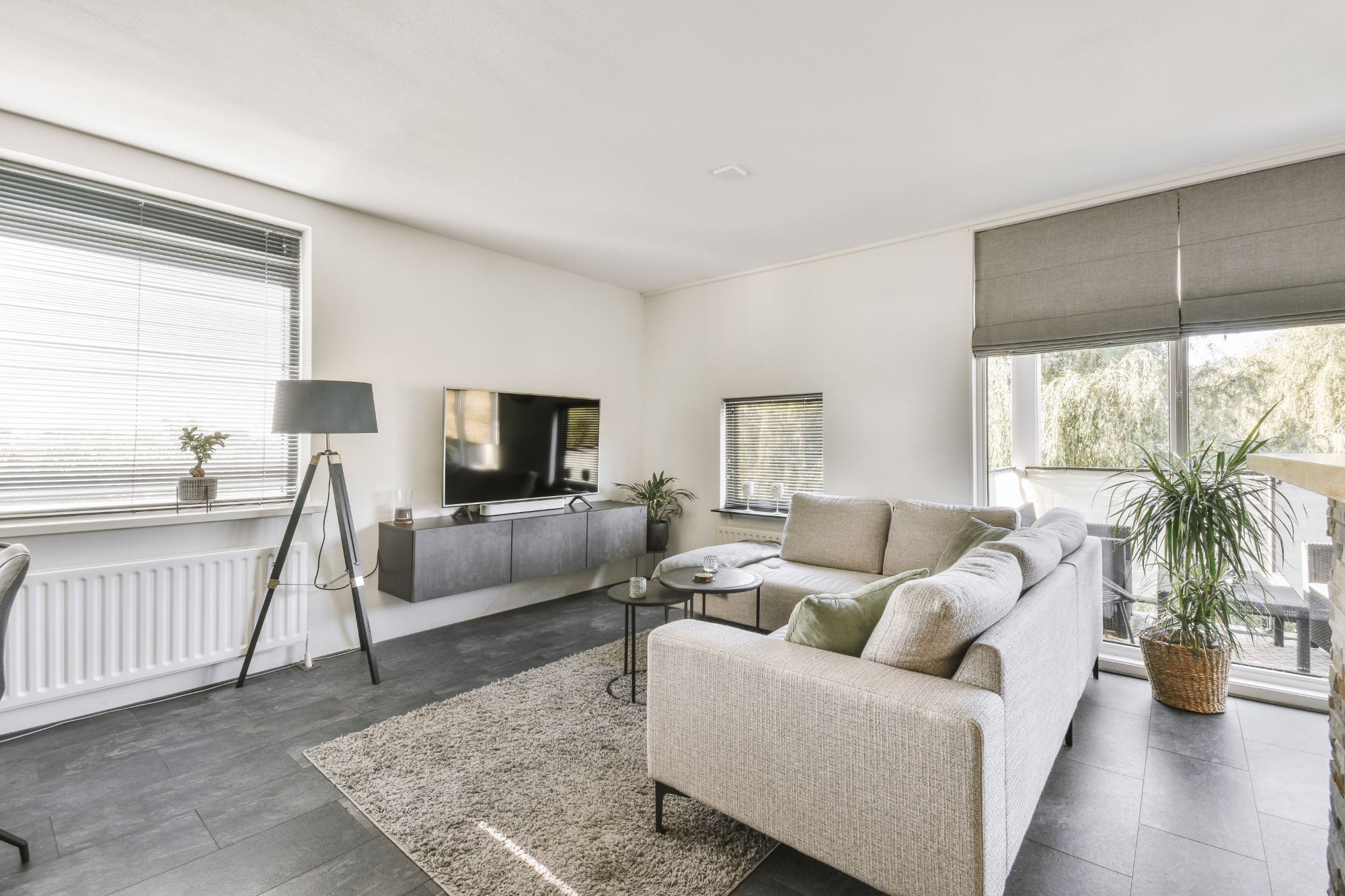 Le valoramos su inmueble de forma profesional.  en Sevilla